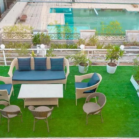 The Retreat-Pool Villa 5Bhk With Indoor Pool And 1200Sq Feet Deck Area-2